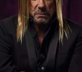 Iggy Pop does his James Bond impersonation