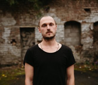 Dreamy new single from Tiz
