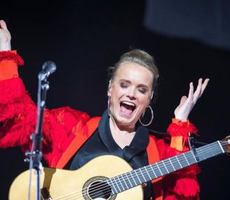 Watch Ane Brun’s complete 2018 Oslo Spektrum arena concert